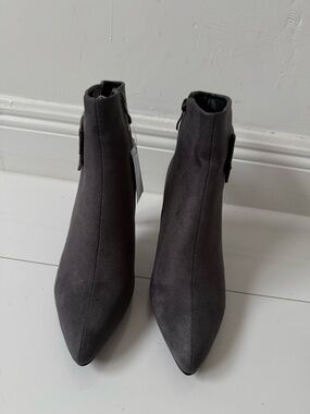 Sleek Pointed Ankle Booties in Charcoal Gray
